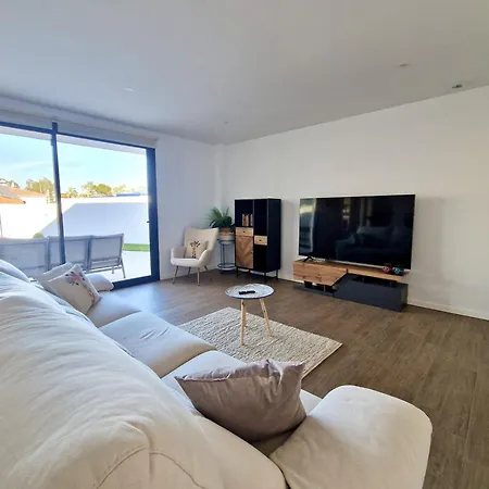 Sr Canada 3bdr Private Pool *