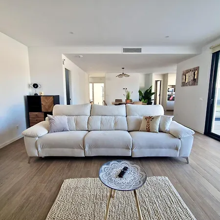 Sr Canada 3bdr Private Pool Вилла