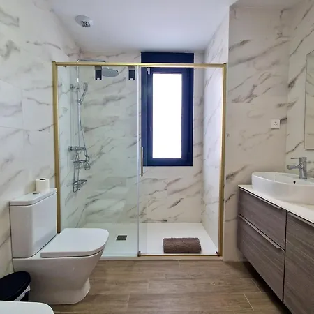 Sr Canada 3bdr Private Pool *