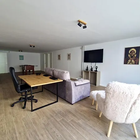 Sr Canada 3bdr Private Pool Вилла